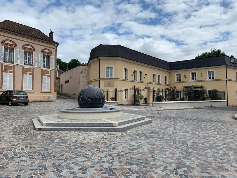 エ＝シャンパーニュL'Etape Champenoiseアパートメント エクステリア 写真